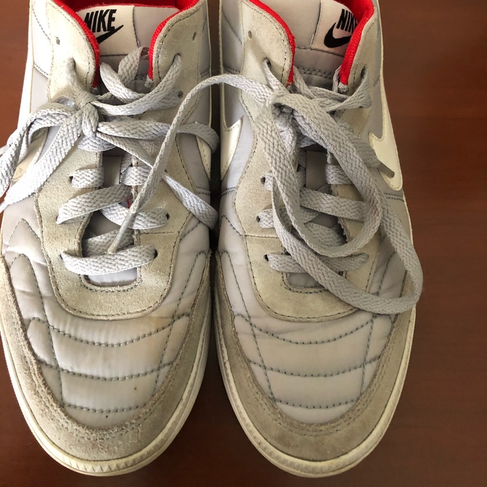 Men’s Nike low sneaker size 9